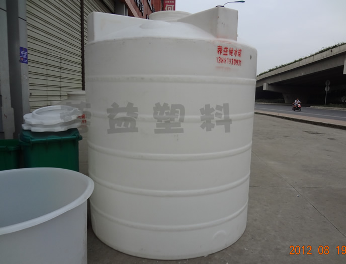 成都塑料水塔,四川PE塑料水塔,重慶塑料儲水罐